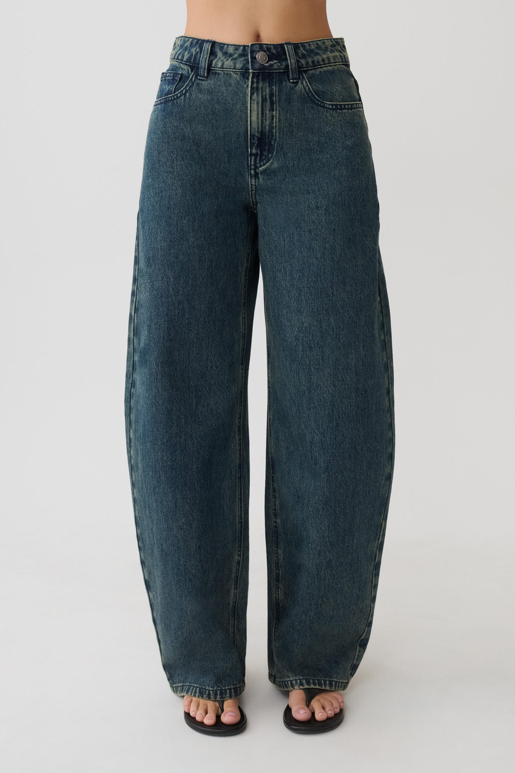 Stephanie Barrel Denim Jeans - Vintage Blue